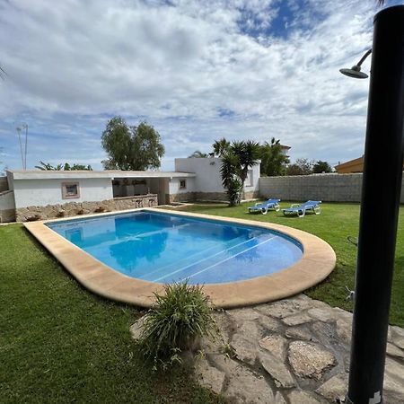 Chalet En La Barrosa, Piscina+Bbq+Grifo De Cerveza Chiclana de la Frontera Kültér fotó